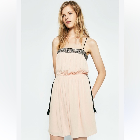 Zara Dresses & Skirts - Zara Beige & Black Floral Lace Boho Dress